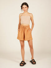 Carregar imagem no visualizador da galeria, Blusa Top Geribá - Caqui - panou.br