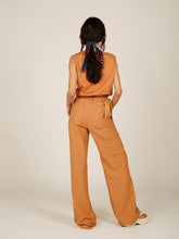 Carregar imagem no visualizador da galeria, Calça Atins - Camelo - panou.br