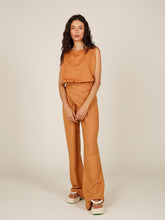 Carregar imagem no visualizador da galeria, Calça Atins - Camelo - panou.br