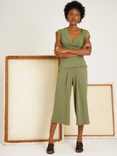 Carregar imagem no visualizador da galeria, Calça Pantacourt St Tropez - Verde Cerrado UV +50 - panou.br
