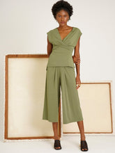 Carregar imagem no visualizador da galeria, Calça Pantacourt St Tropez - Verde Cerrado UV +50 - panou.br