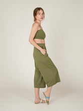 Carregar imagem no visualizador da galeria, Calça Pantacourt St Tropez - Verde Cerrado UV +50 - panou.br