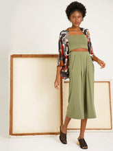 Carregar imagem no visualizador da galeria, Calça Pantacourt St Tropez - Verde Cerrado UV +50 - panou.br