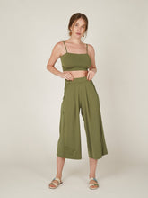 Carregar imagem no visualizador da galeria, Calça Pantacourt St Tropez - Verde Cerrado UV +50 - panou.br