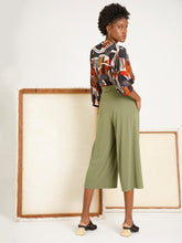 Carregar imagem no visualizador da galeria, Calça Pantacourt St Tropez - Verde Cerrado UV +50 - panou.br