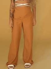 Carregar imagem no visualizador da galeria, Calça Pantalona Atins Marrom Camelo - panou.br