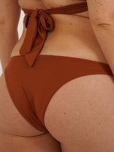 Carregar imagem no visualizador da galeria, Parte de Baixo Biquíni Canárias Marrom Camelo UV50+ - panou.br