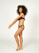 Carregar imagem no visualizador da galeria, Parte de Baixo Biquíni Curaçao Preto UV 50+ - panou.br