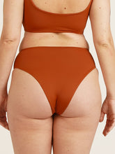 Carregar imagem no visualizador da galeria, Parte de Baixo Biquini Fiji Marrom Camelo UV50+ - panou.br