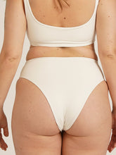 Carregar imagem no visualizador da galeria, Parte de Baixo Biquini Fiji Off White UV50+ - panou.br