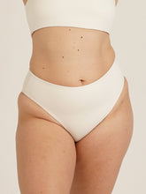 Carregar imagem no visualizador da galeria, Parte de Baixo Biquini Fiji Off White UV50+ - panou.br