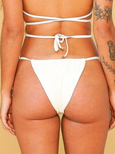 Carregar imagem no visualizador da galeria, Parte de Baixo Biquíni Paraty Off White UV 50+ - panou.br