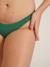 Carregar imagem no visualizador da galeria, Parte de Baixo Biquíni Seychelles Verde Bandeira UV50+ - panou.br