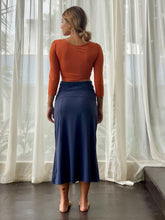 Carregar imagem no visualizador da galeria, Saia Paris Marinho UV +50 - panou.br