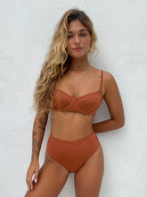 Carregar imagem no visualizador da galeria, Top Biquíni Búzios Marrom Camelo UV 50+ - panou.br