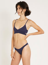 Carregar imagem no visualizador da galeria, Top Biquini Canárias Marinho - panou.br