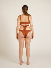 Carregar imagem no visualizador da galeria, Top Biquíni Canárias Marrom Camelo UV50+ - panou.br