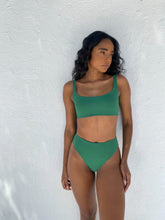 Carregar imagem no visualizador da galeria, Top Biquíni Fiji Verde Bandeira UV 50+ - panou.br