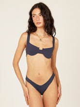 Carregar imagem no visualizador da galeria, Top Biquíni Ibiza - Marinho UV 50+ - panou.br