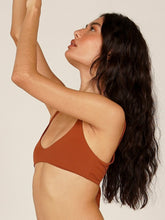 Carregar imagem no visualizador da galeria, Top Biquini Menorca - Camelo UV 50+ - panou.br