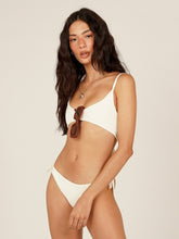 Carregar imagem no visualizador da galeria, Top Biquini Menorca - Off White UV 50+ - panou.br