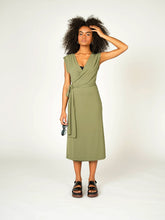 Carregar imagem no visualizador da galeria, Vestido Cachecouer Tóquio Verde UV +50 - panou.br