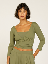 Carregar imagem no visualizador da galeria, Blusa Cachequer Moscou UV +50 Verde Alcaparra
