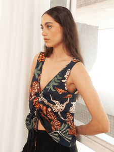 Blusa Regata Isla Mistérios da Noite - panou.br