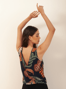 Blusa Regata Isla Mistérios da Noite - panou.br