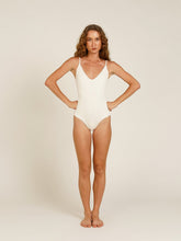 Carregar imagem no visualizador da galeria, Body Coruripe Off White UV 50+ - panou.br
