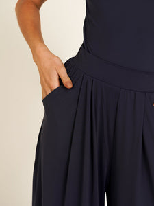 Calça Pantalona Budapeste Azul Marinho UV 50+ - panou.br