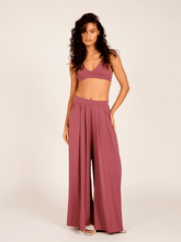Carregar imagem no visualizador da galeria, Calça Pantalona Budapeste Roxo Marsala UV 50+ - panou.br
