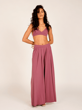 Carregar imagem no visualizador da galeria, Calça Pantalona Budapeste Roxo Marsala UV 50+ - panou.br
