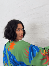 Carregar imagem no visualizador da galeria, Kimono Quito Céu de Araras - panou.br
