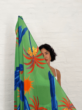 Carregar imagem no visualizador da galeria, Pareô Céu de Araras - panou.br
