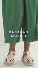 Carregar e reproduzir vídeo no visualizador da galeria, Macacão Moreré Verde Bandeira UV +50
