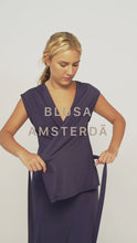 Carregar e reproduzir vídeo no visualizador da galeria, Blusa Cachecouer Amsterdã UV +50 Preta
