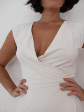 Carregar imagem no visualizador da galeria, Vestido Cachecouer Tóquio Off White UV 50+ - panou.br
