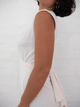 Carregar imagem no visualizador da galeria, Vestido Cachecouer Tóquio Off White UV 50+ - panou.br
