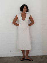 Carregar imagem no visualizador da galeria, Vestido Cachecouer Tóquio Off White UV 50+ - panou.br
