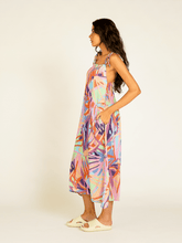 Carregar imagem no visualizador da galeria, Vestido Peniche Jardim Surreal - panou.br
