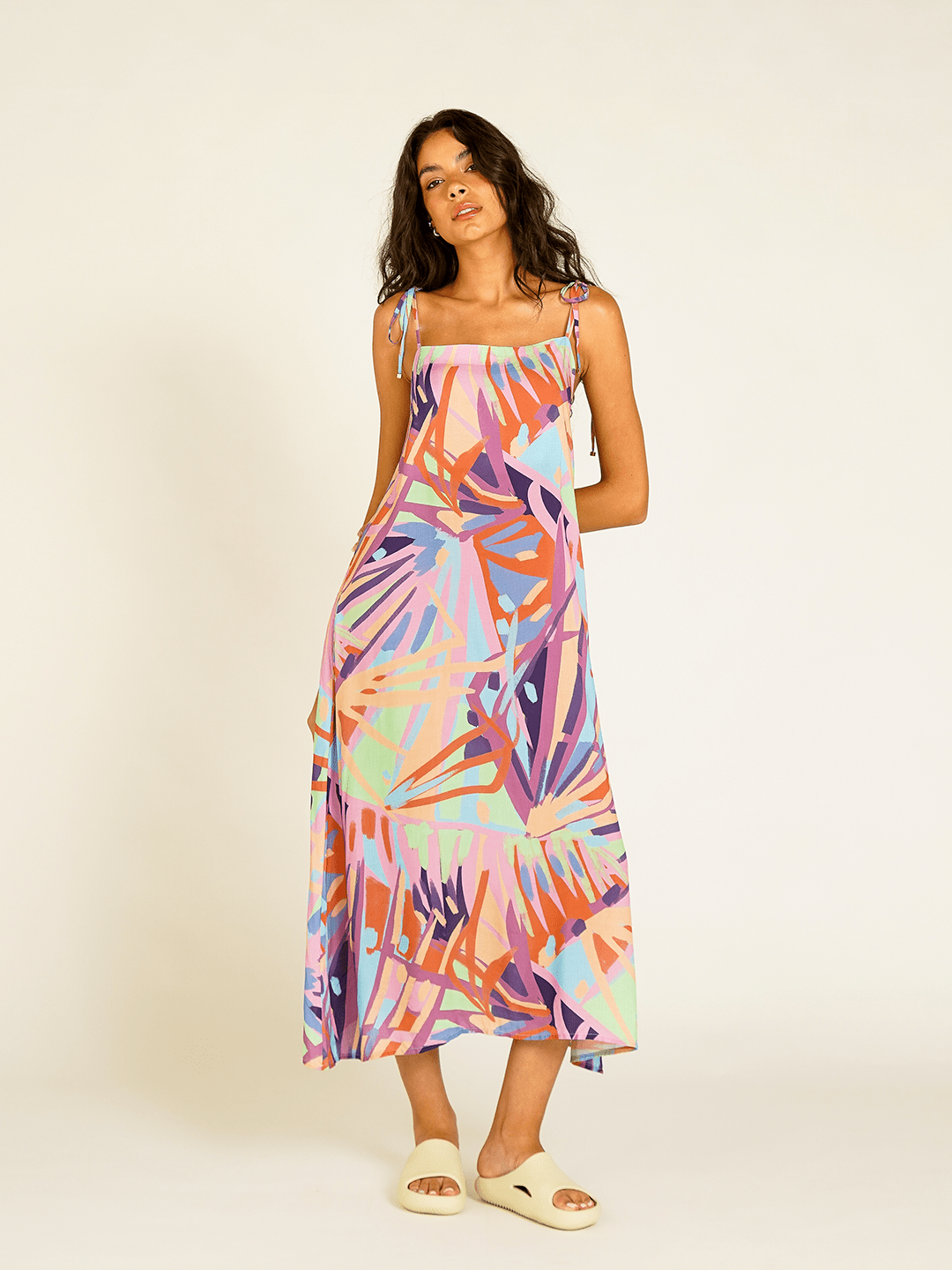 Vestido Peniche Jardim Surreal - panou.br