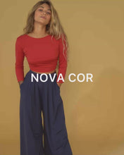 Carregar e reproduzir vídeo no visualizador da galeria, Blusa Cachecouer Moscou UV 50+ Vermelha
