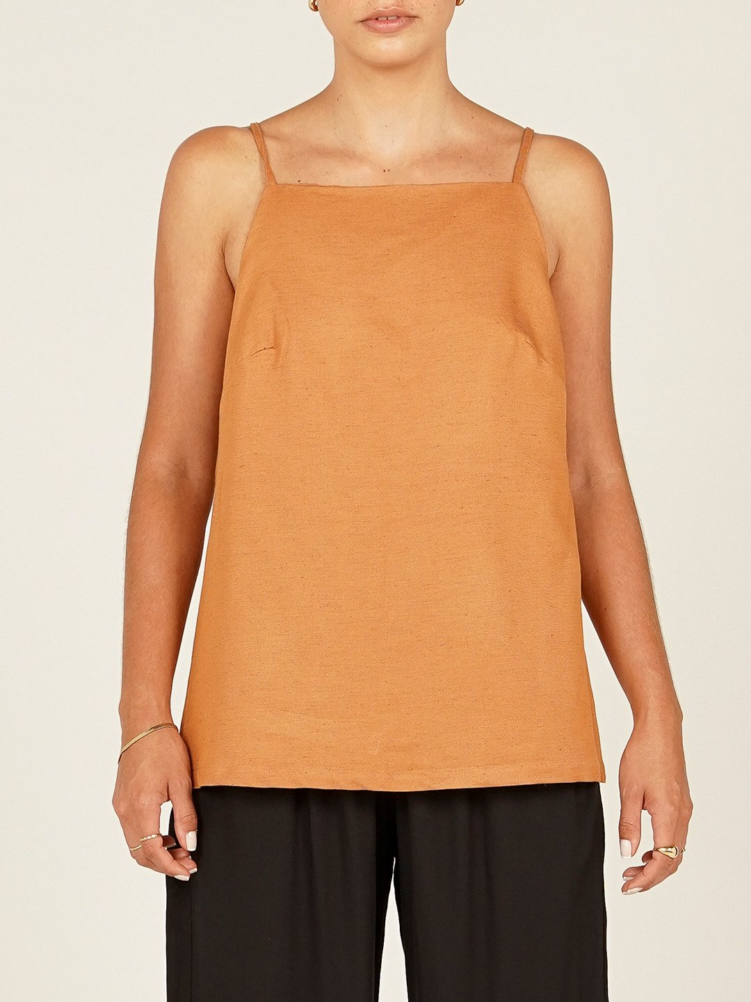 Blusa Málaga - Marrom Camelo - panou.br