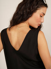Carregar imagem no visualizador da galeria, Blusa Regata Isla - Preto - panou.br
